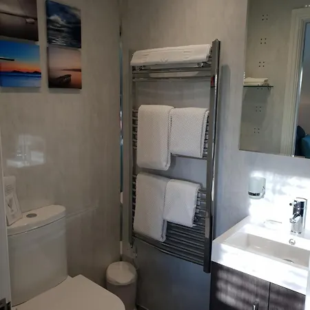Couette-café Compston House 4*