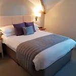 Compston House Bed & Breakfast