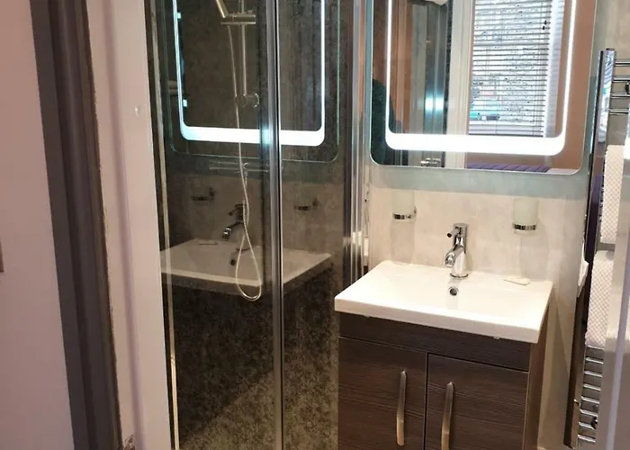 Bed & Breakfast Compston House